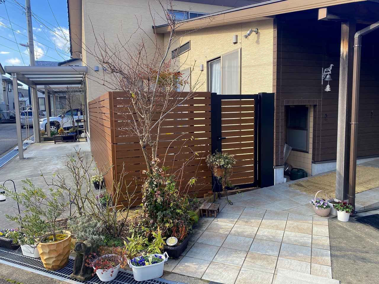 金沢市目隠しフェンス、金沢市門扉、石川県目隠しフェンス、石川県門扉、金沢市エクテリア、石川県エクテリア、ルシアス門扉　YS2型、ルシアスフェンスH02型