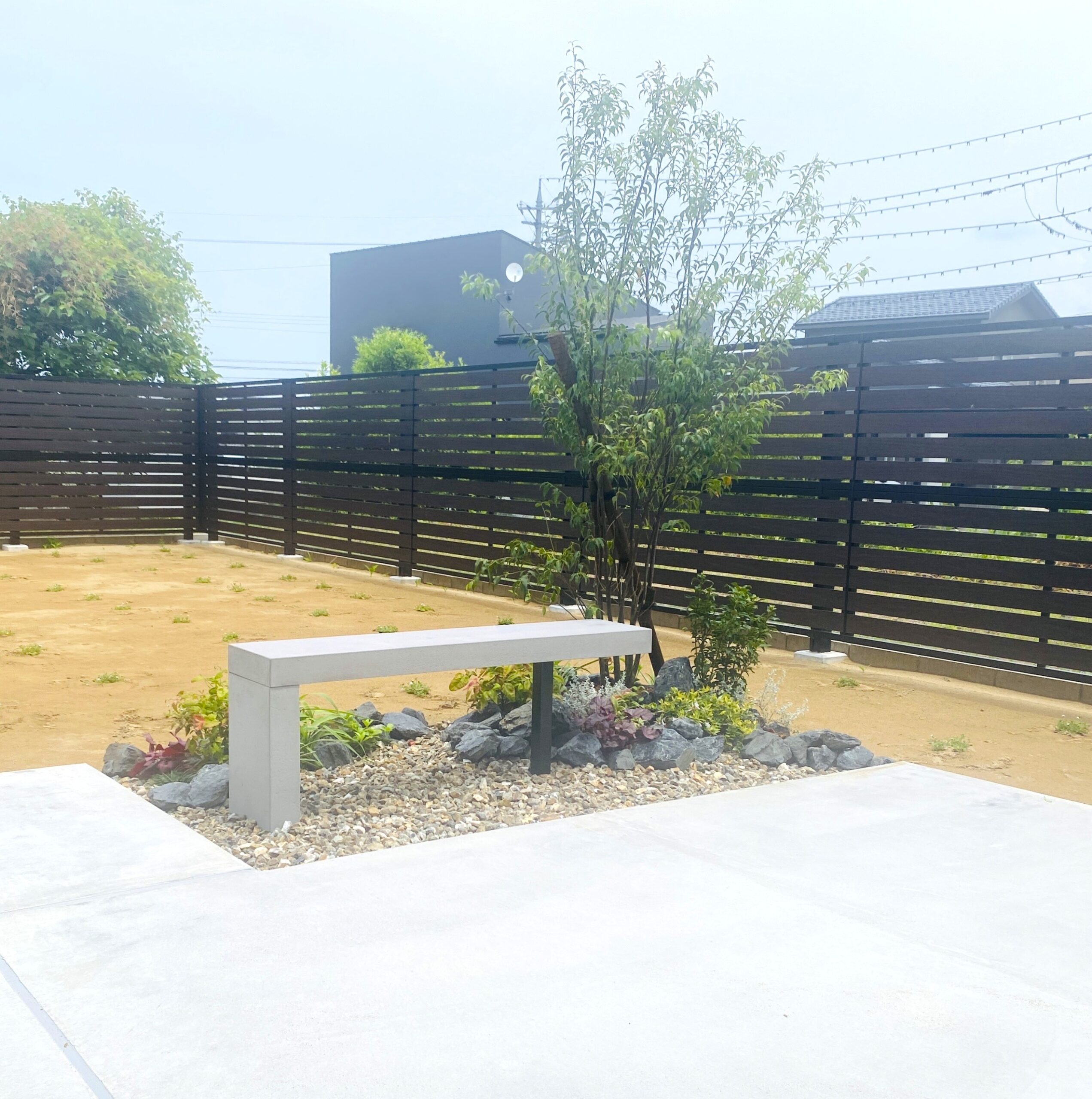 石川県お庭　石川県造園工事　ニュートベンチ　ハイノキ 割栗石　お庭コンパクト