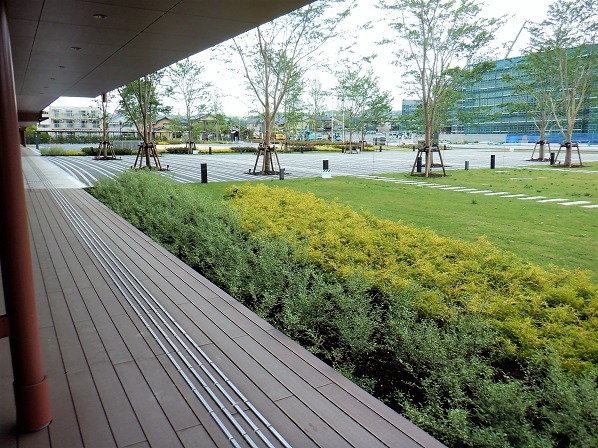 新石川県立図書館整備工事(外構・植栽工その1)