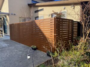 金沢市目隠しフェンス、金沢市門扉、石川県目隠しフェンス、石川県門扉、金沢市エクテリア、石川県エクテリア、ルシアスフェンスH02型